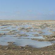 Guerrero Negro&#39;s main industry are salt works. Hlavním průmyslem je těžba soli. Zdejší solné rybníčky jsou největším zdrojem soli na světě. : Baja2011